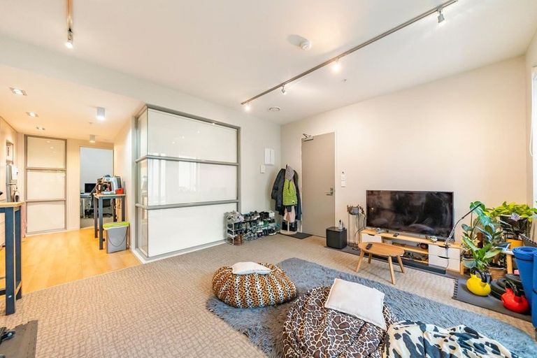 Photo of property in Masina Apartments, 104/80u Riddiford Street, Newtown, Wellington, 6021