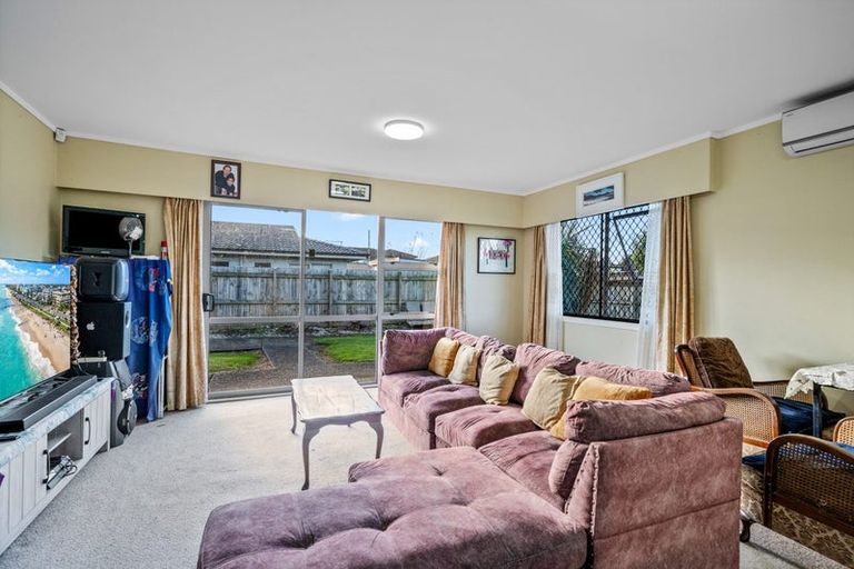 Photo of property in 4/24 Robertson Road, Favona, Auckland, 2024