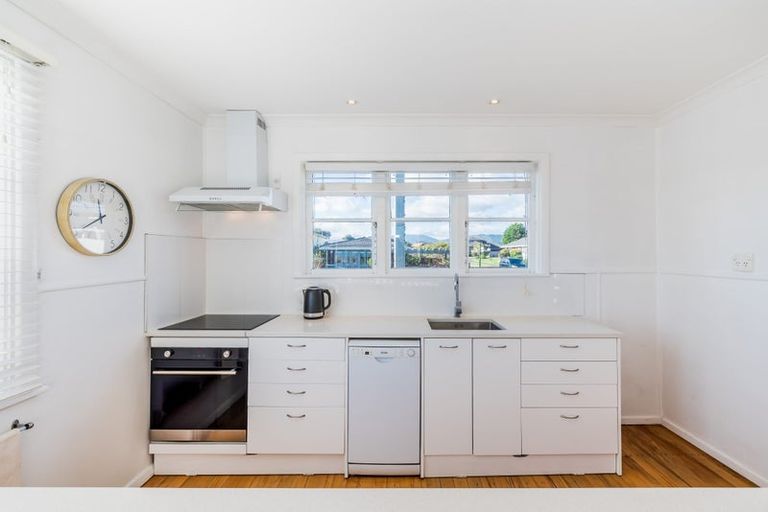 Photo of property in 118 Seaview Road, Paraparaumu Beach, Paraparaumu, 5032