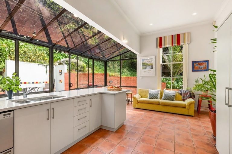 Photo of property in 9 Sinclair Street, Seatoun, Wellington, 6022