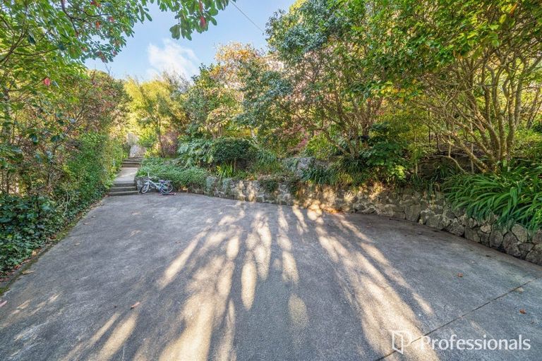 Photo of property in 31 Walter Road, Lowry Bay, Lower Hutt, 5013