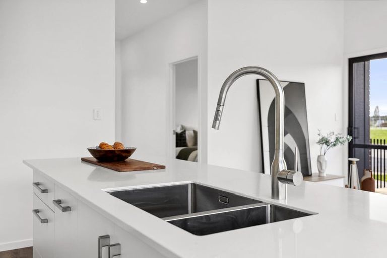 Photo of property in 14 One Haruru Street, Cambridge, 3493