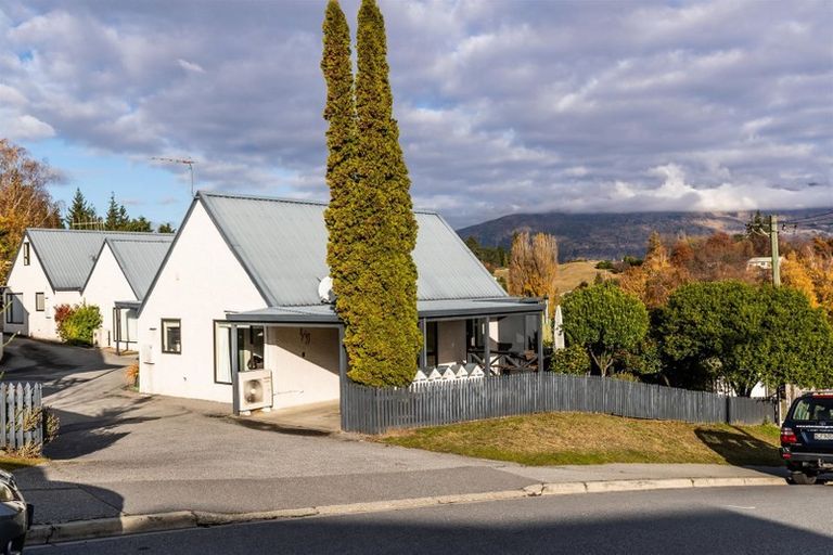 Photo of property in 4/33 Hedditch Street, Wanaka, 9305
