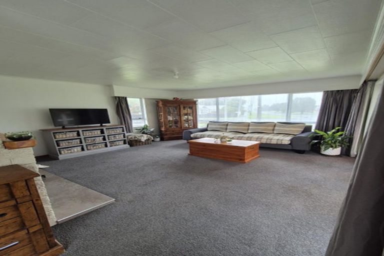 Photo of property in 22 Pembroke Road, Stratford, 4332