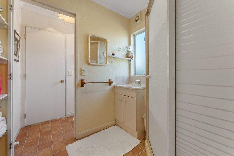 Photo of property in 4 Karina Terrace, Roslyn, Palmerston North, 4414