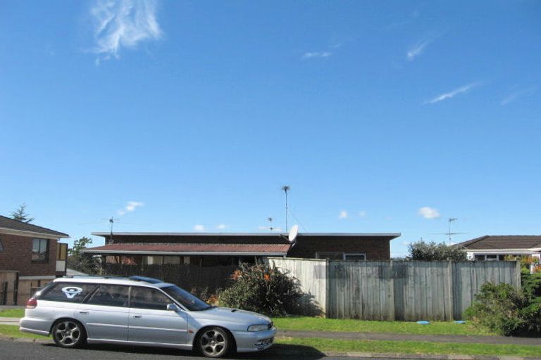 Photo of property in 1/35 La Trobe Street, Pakuranga Heights, Auckland, 2010
