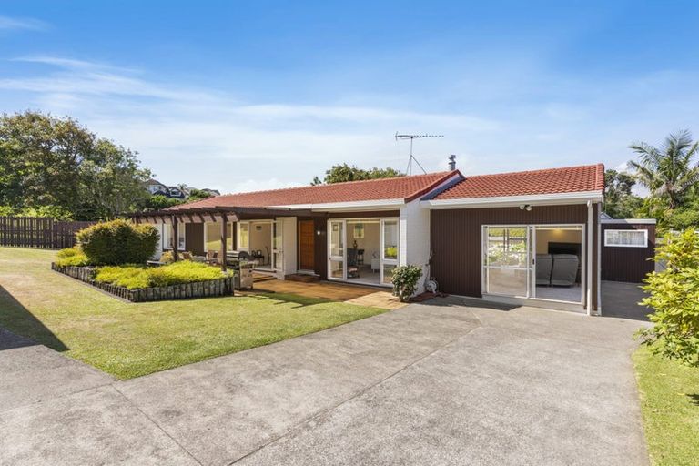 Photo of property in 30 Ganymede Place, Half Moon Bay, Auckland, 2012