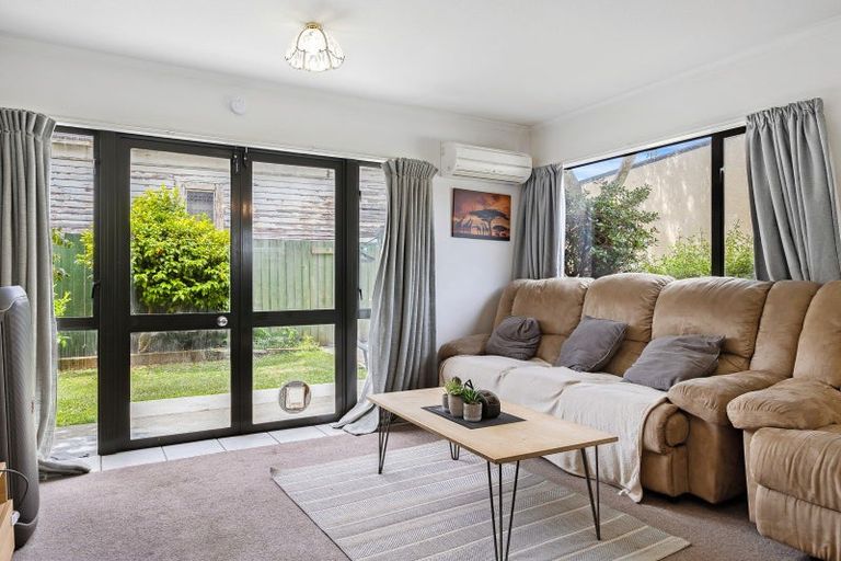 Photo of property in 2/36 Mathesons Road, Phillipstown, Christchurch, 8011