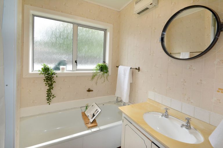 Photo of property in 37 Salmond Street, Halfway Bush, Dunedin, 9010
