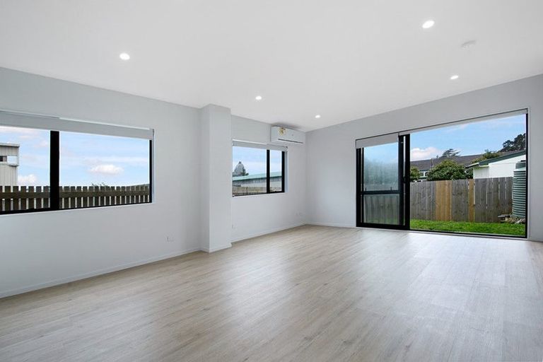 Photo of property in 41 Eileen Newey Place, Henderson, Auckland, 0612