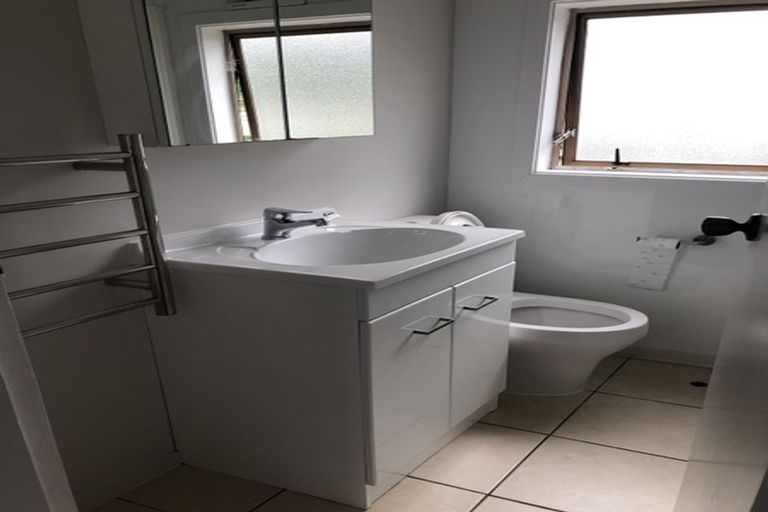 Photo of property in 133f1 Queens Drive, Lyall Bay, Wellington, 6022