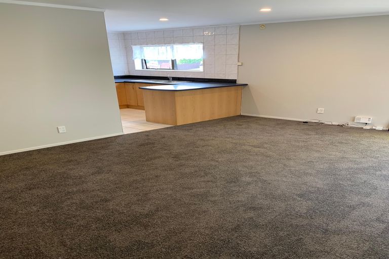 Photo of property in 1/53 Priestley Drive, Bucklands Beach, Auckland, 2014