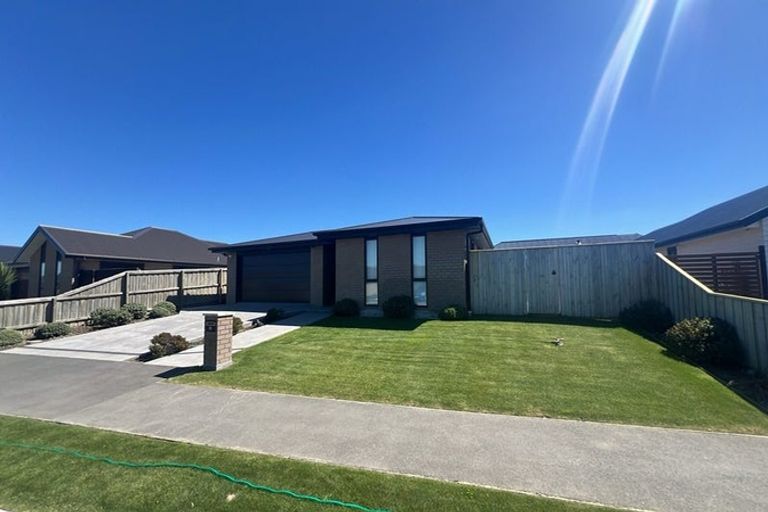 Photo of property in 32 Chris Drive, Rolleston, 7614