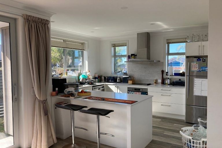 Photo of property in 2 Pikao Retreat, Papamoa Beach, Papamoa, 3118