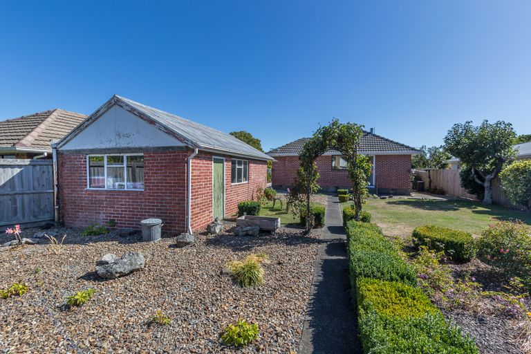 Photo of property in 8 Roslyn Avenue, Mairehau, Christchurch, 8052