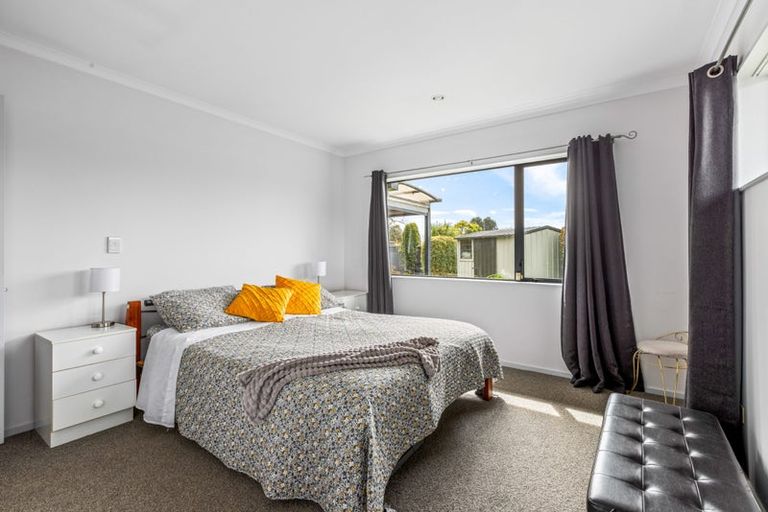 Photo of property in 7a Barberry Lane, Te Atatu Peninsula, Auckland, 0610