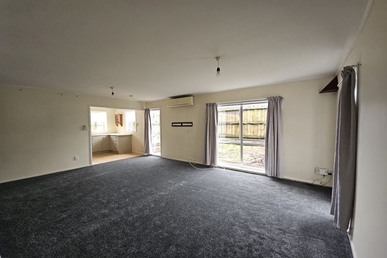 Photo of property in 1/24 Glynnbrooke Street, Te Atatu South, Auckland, 0610