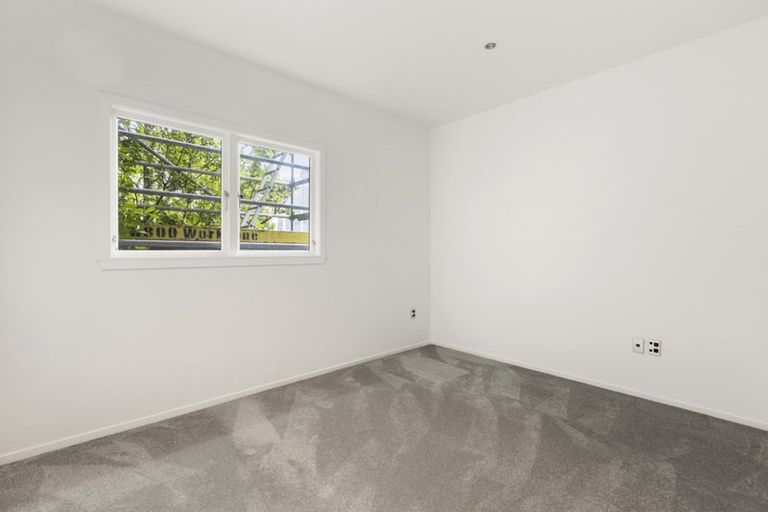 Photo of property in 20 Parliament Street, Thorndon, Wellington, 6011