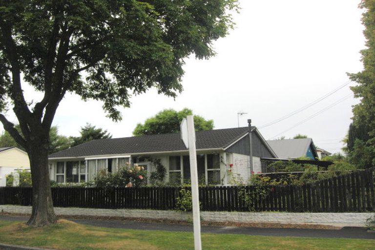 Photo of property in 40 Dee Street, St Albans, Christchurch, 8014