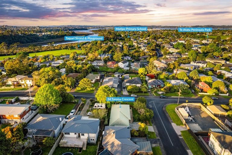 Photo of property in 34 Taioma Crescent, Te Atatu Peninsula, Auckland, 0610
