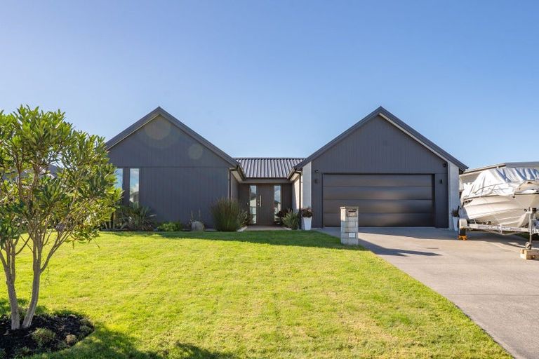 Photo of property in 47 Colpoma Close, Papamoa Beach, Papamoa, 3118
