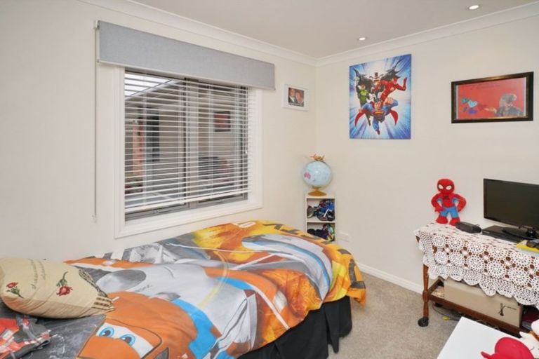 Photo of property in 16 Franklin Drive, Rangiora, 7400