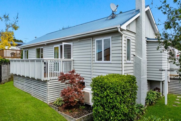 Photo of property in 1/29 Beatrice Avenue, Hillcrest, Auckland, 0627