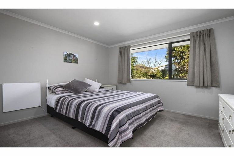 Photo of property in 8 Logan Place, Waiuku, 2123