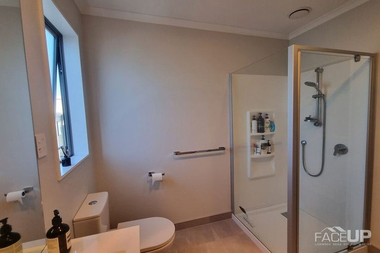 Photo of property in 1 Ko Tohu Place, Hobsonville, Auckland, 0616