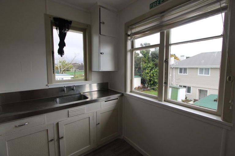 Photo of property in 4/23 Bulteel Street, New Plymouth, 4310