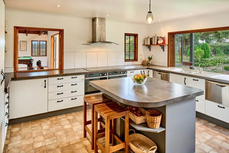 Photo of property in 117 Arcus Road, Te Horo, Otaki, 5582