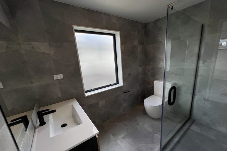 Photo of property in 38a Mcwhirters Farm Lane, Massey, Auckland, 0614