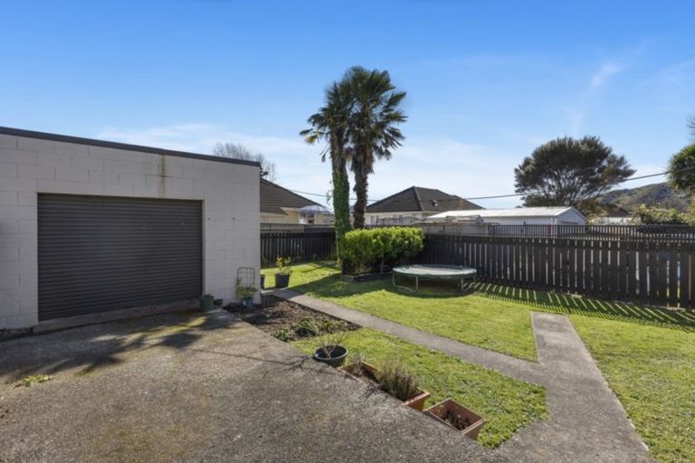 Photo of property in 4 Mayo Grove, Naenae, Lower Hutt, 5011
