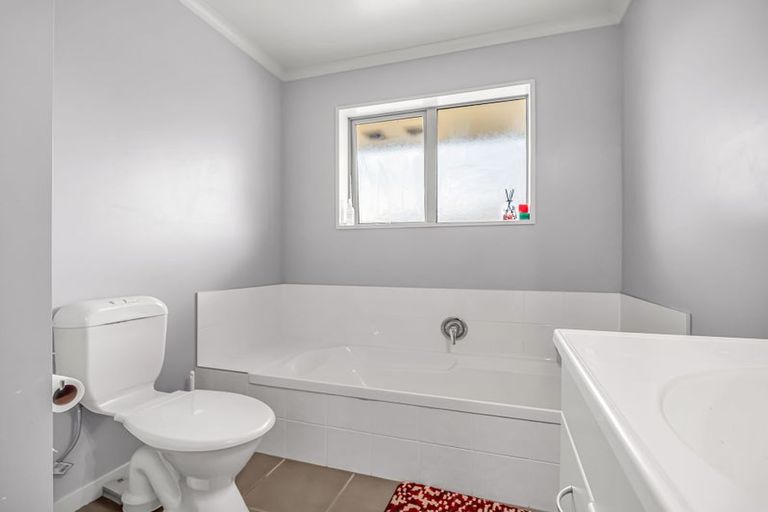 Photo of property in 2/2 Vintners Lane, Woolston, Christchurch, 8023