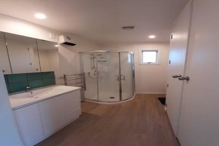 Photo of property in 96 Wharf Road, Clarks Beach, Pukekohe, 2679