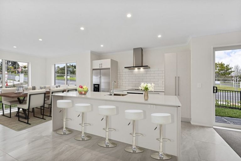 Photo of property in 97 Granville Drive, Massey, Auckland, 0614