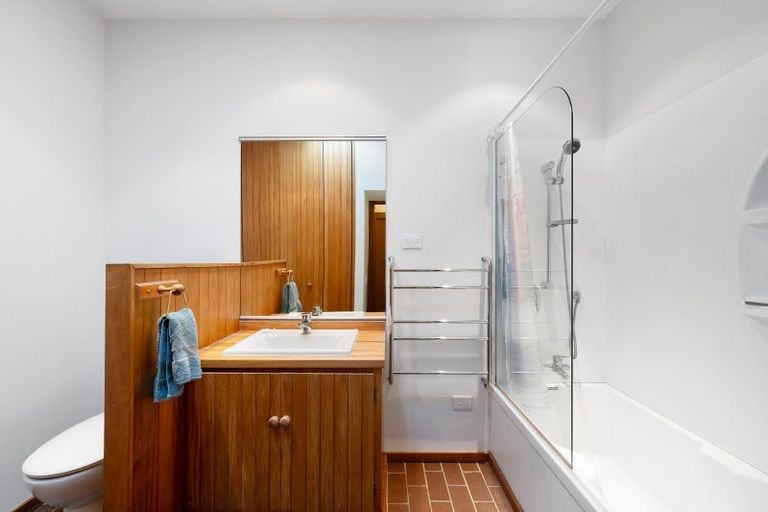 Photo of property in 5 Indira Place, Khandallah, Wellington, 6035