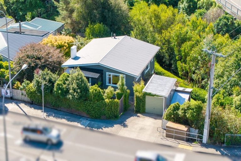 Photo of property in 273 Middleton Road, Glenside, Wellington, 6037