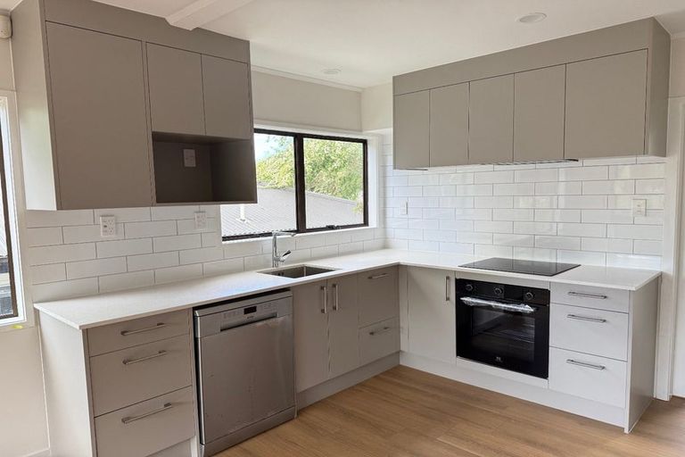 Photo of property in 19 Luanda Drive, Ranui, Auckland, 0612