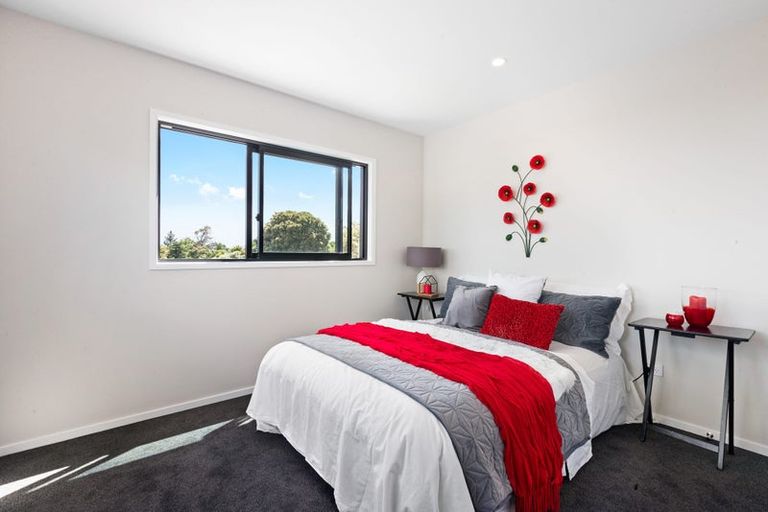 Photo of property in 40a Leo Street, Glen Eden, Auckland, 0602
