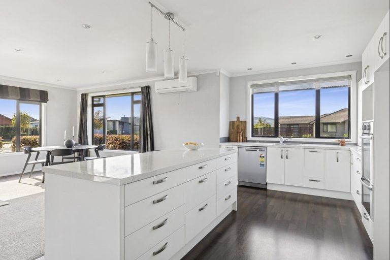 Photo of property in 2 Kowhai Drive, Cambridge, 3434