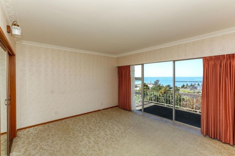 Photo of property in 8a Scott Street, Moturoa, New Plymouth, 4310