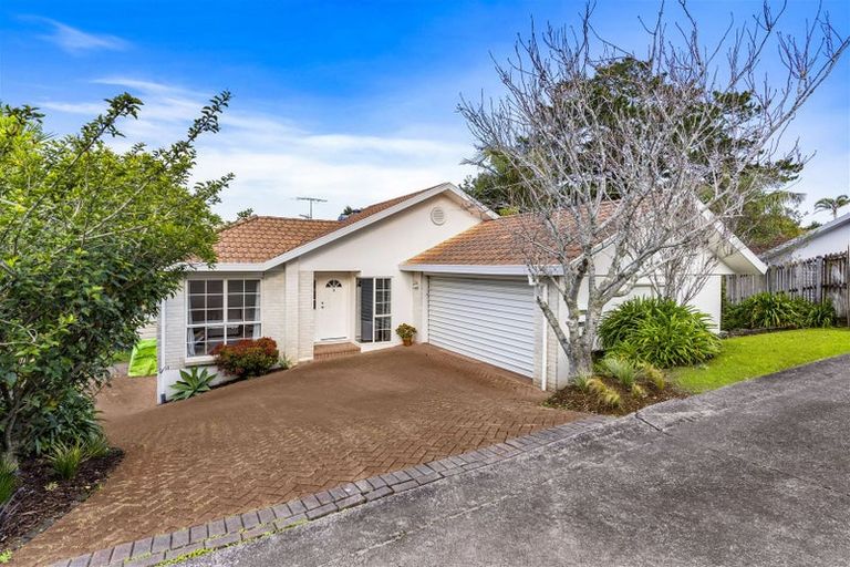 Photo of property in 9 Owl Court, Unsworth Heights, Auckland, 0632
