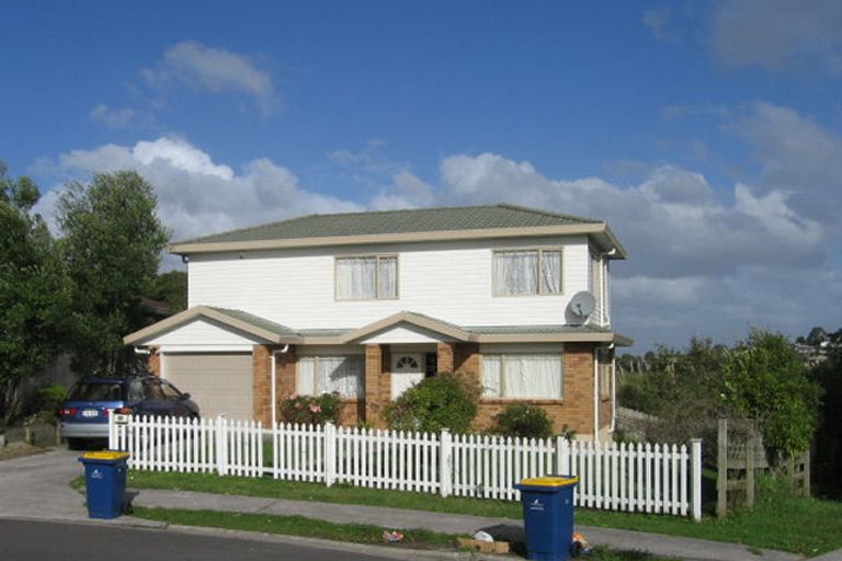 Photo of property in 39 Ginders Drive, Massey, Auckland, 0614