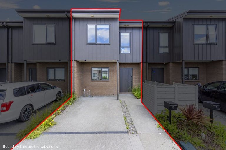 Photo of property in 15 Orona Place, Takanini, 2112