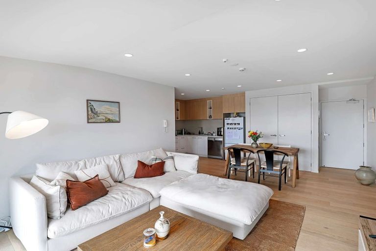 Photo of property in 2/388 Hibiscus Coast Highway, Orewa, 0931