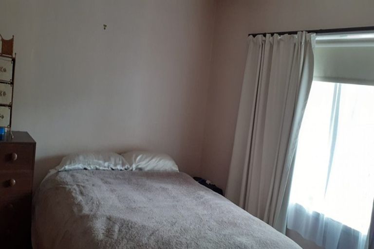 Photo of property in 1/41 Frank Evans Place, Henderson, Auckland, 0610