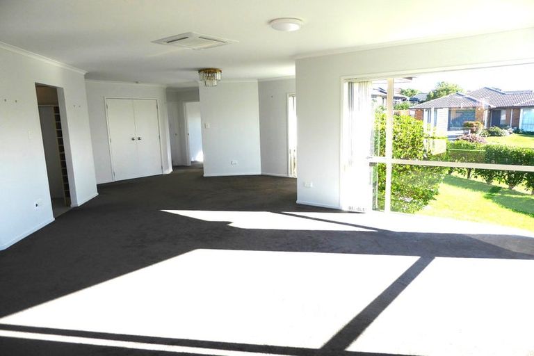 Photo of property in 1 Anchorite Way, Red Beach, 0932