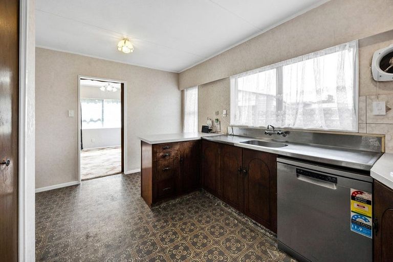 Photo of property in 206 Waihi Road, Hawera, 4610