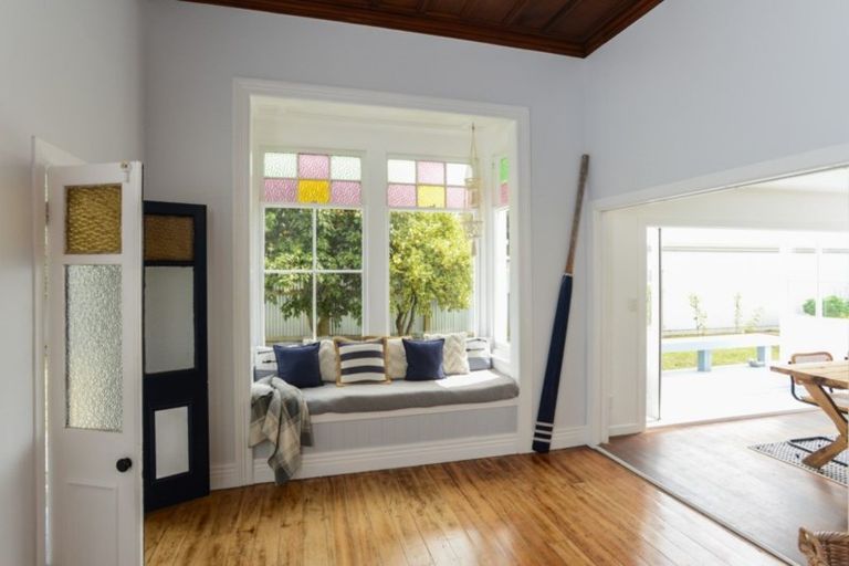 Photo of property in 49 Kenilworth Street, Waipawa, 4210